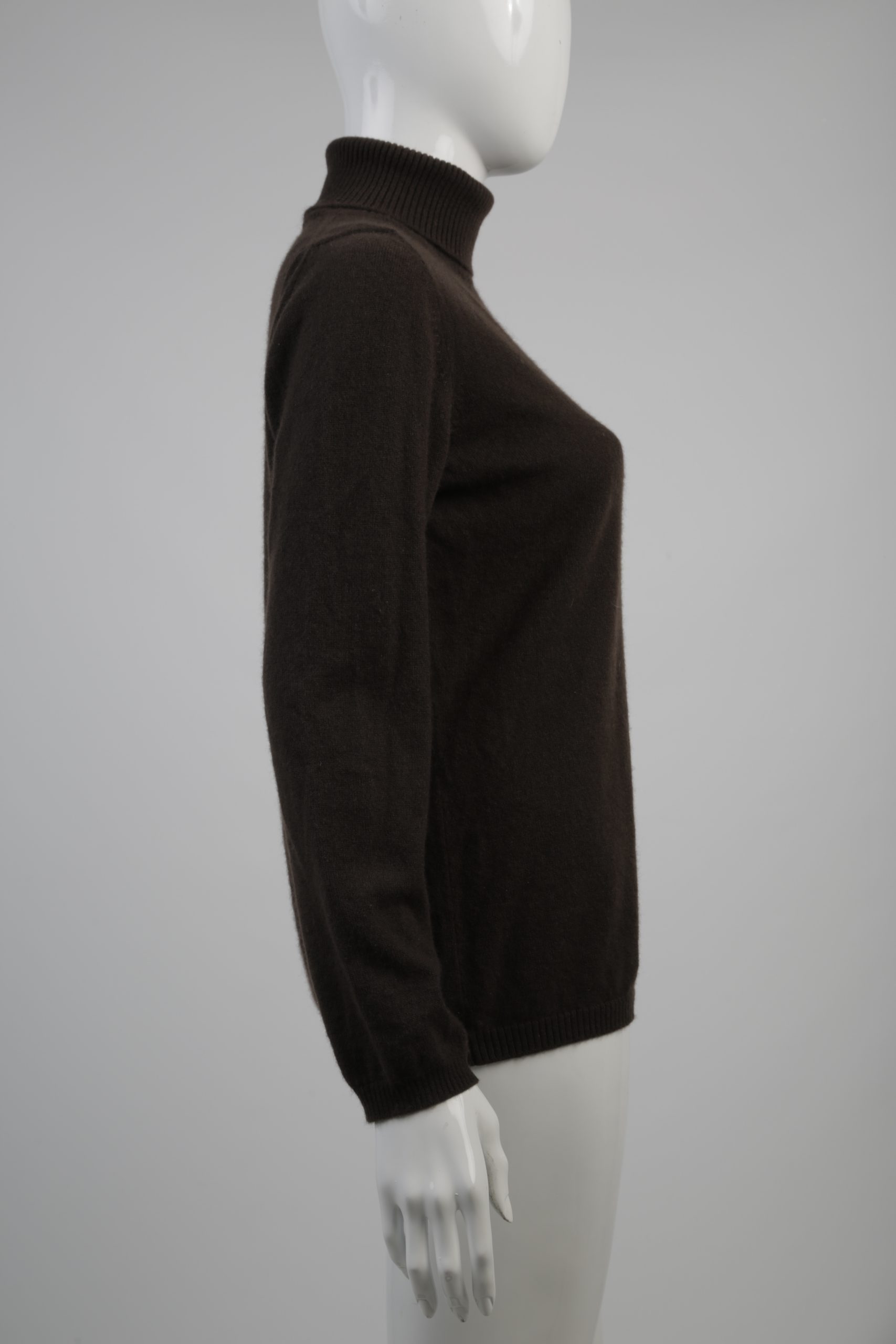 Malo Vintage Brown Cashmere Turtleneck Sweater (side)